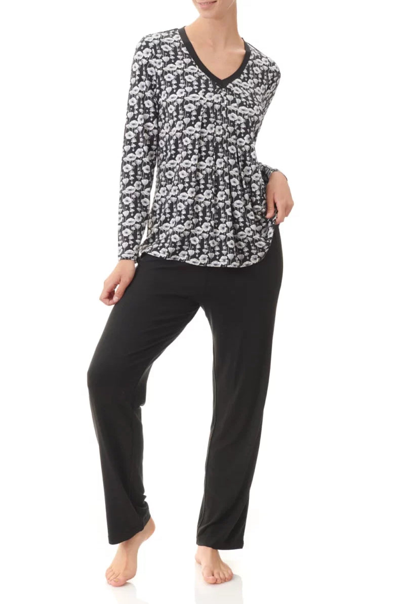 Closeup of Givoni Long PJ Set 9KV17