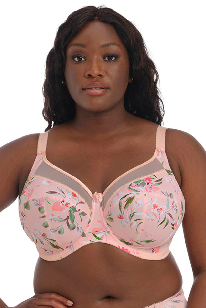 Close up view of Goddess kayla in Peach Melba