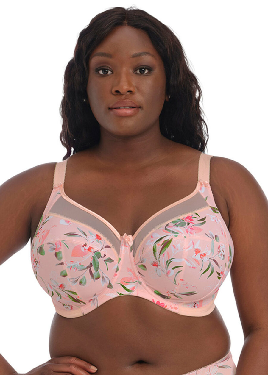 Close up view of Goddess kayla in Peach Melba