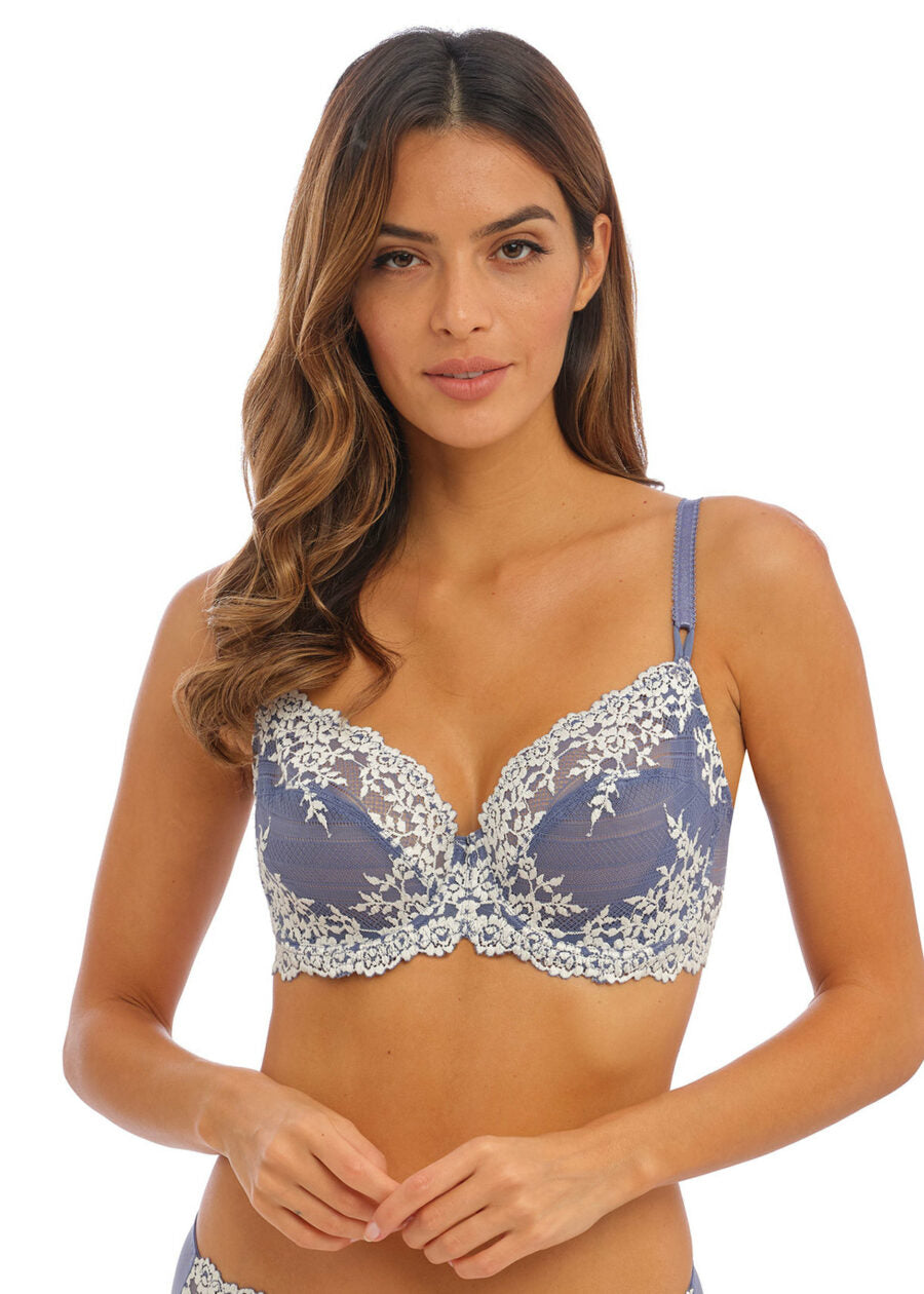 Close up of WacoalEmbrace lace Underwire bra in Wild Wind Egret