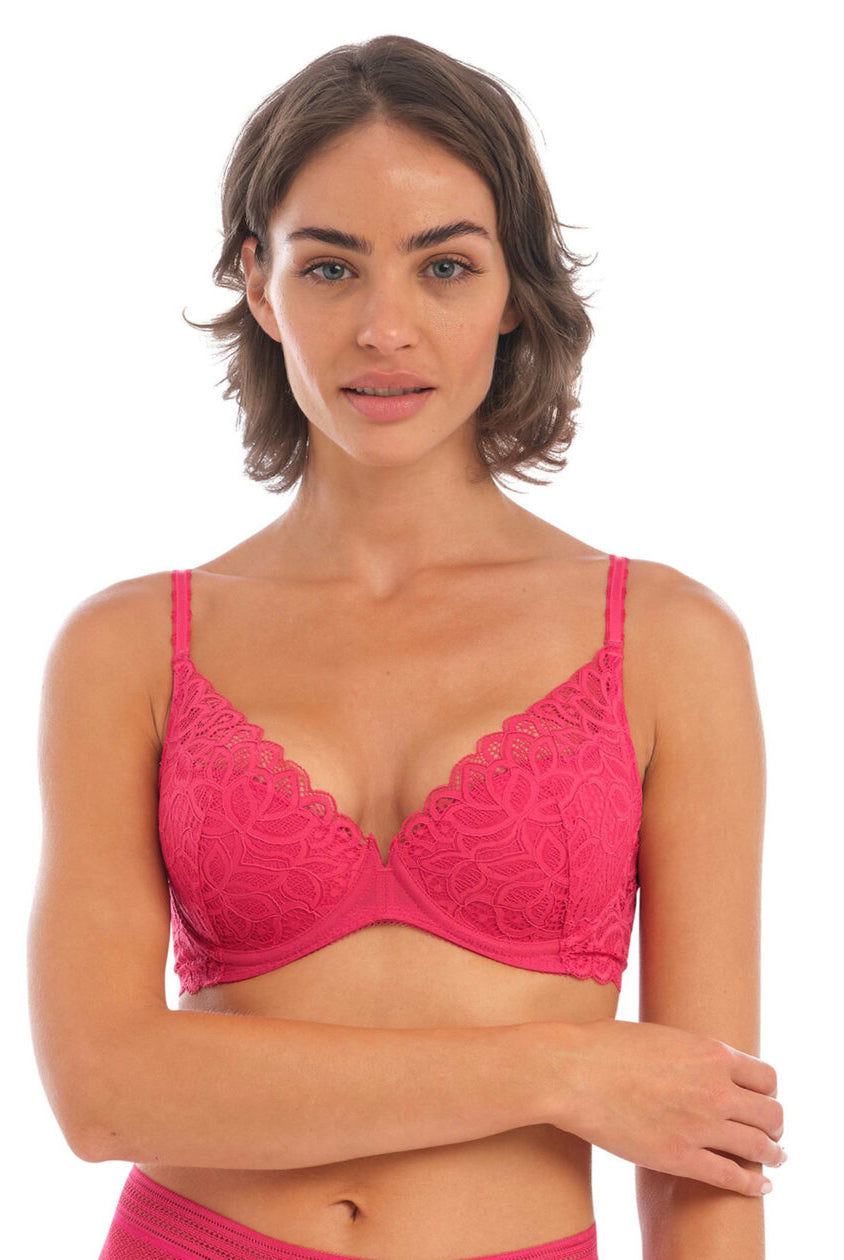 Closeup of Raffine Framboise Plunge Bra