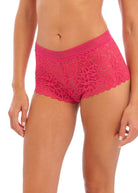 Close up of Raffine-Framboise-Short.